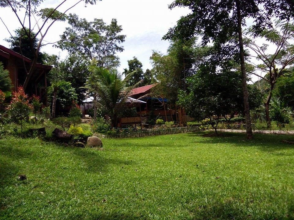 Orchid Bungalow & Restaurant Hotell Timbanglawang Exteriör bild