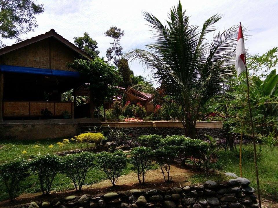 Orchid Bungalow & Restaurant Hotell Timbanglawang Exteriör bild